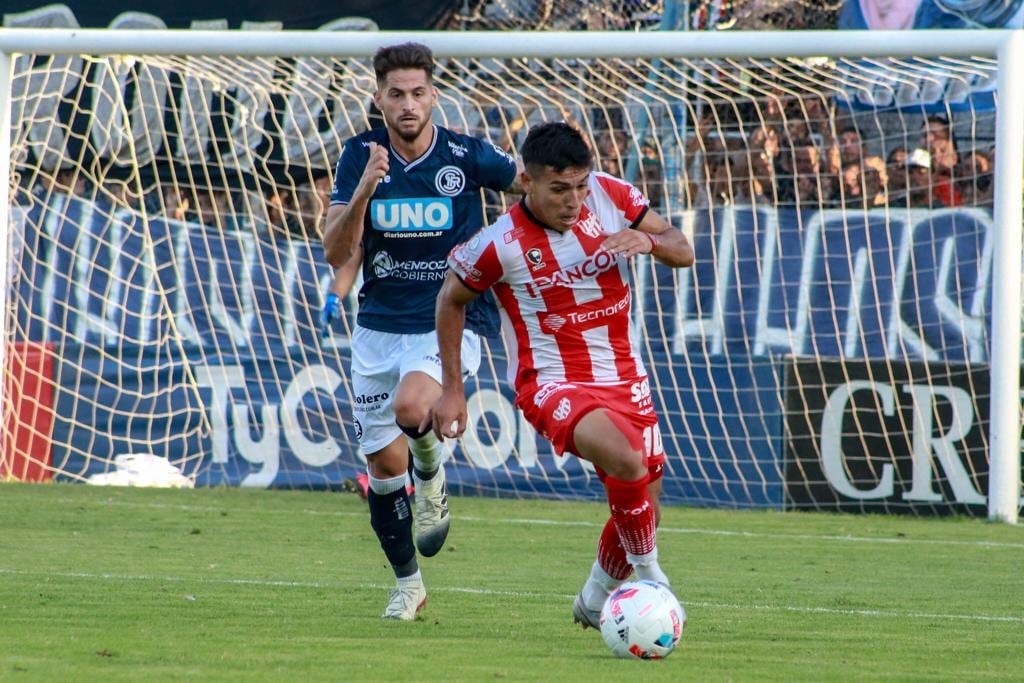 Santiago Rodríguez, delantero de Instituto en el triunfo sobre Independiente Rivadavia, en Mendoza, por la Primera Nacional. (Prensa Instituto)