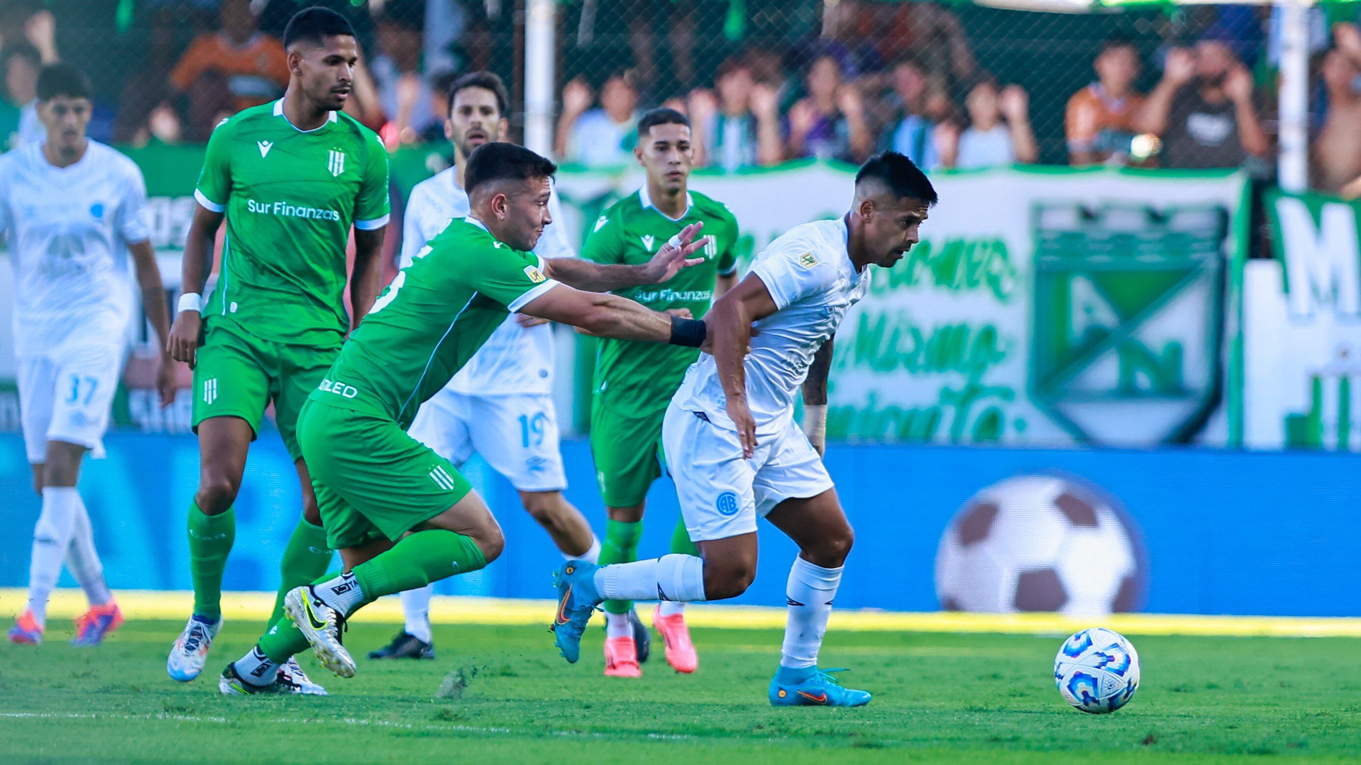 Belgrano en su partido ante Banfield por la cuarta fecha. (Prensa Belgrano).