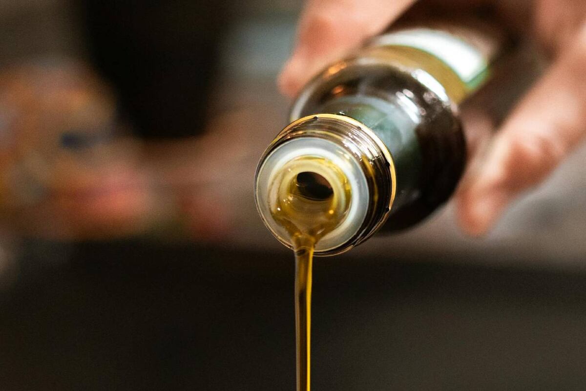 Un aceite de oliva extra virgen de Córdoba se consagró como el mejor de Argentina