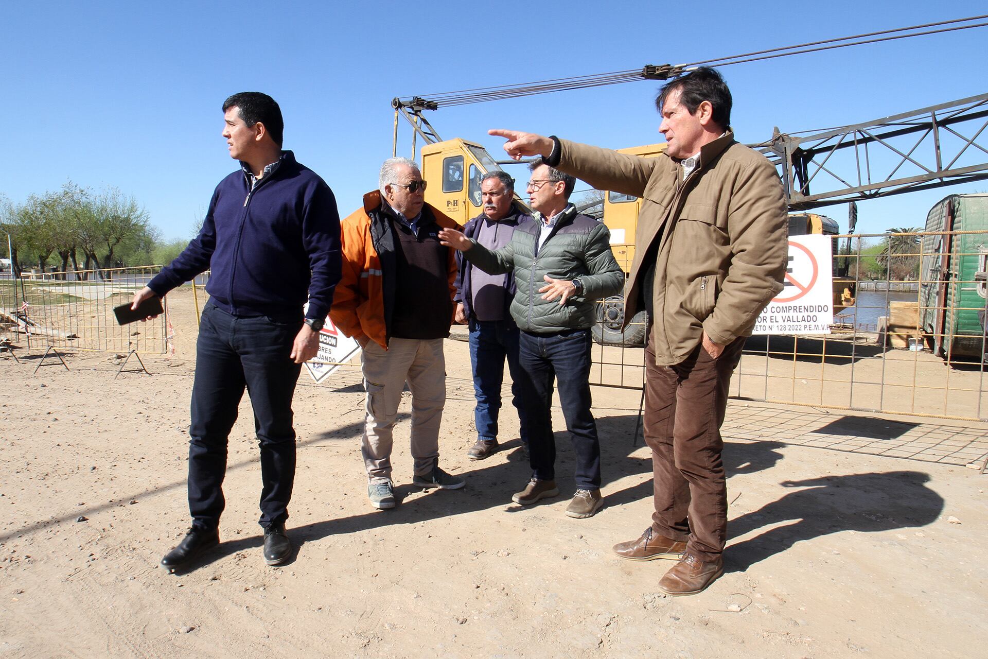 obra de defensa contra inundaciones de Villa Paranacito