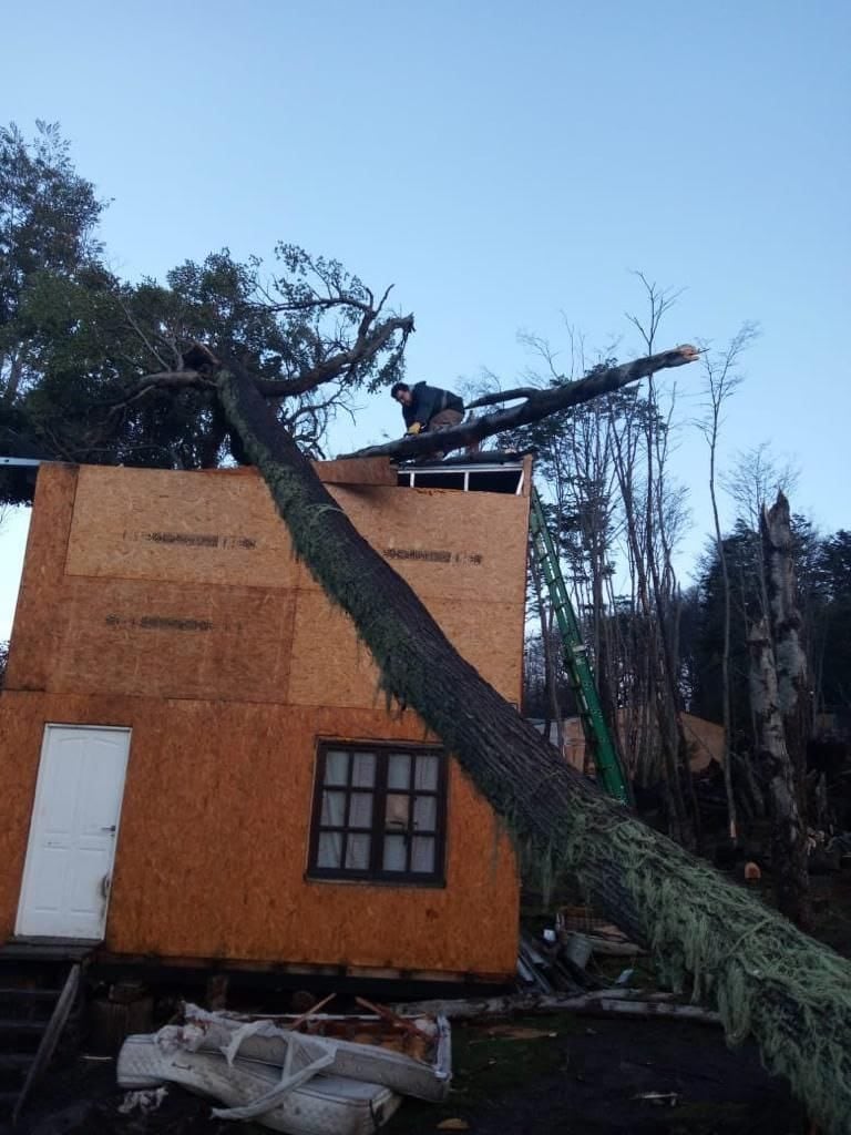 Fuerte temporal en Ushuaia: asistieron a más de 14 familias del barrio de Andorra y Dos Banderas