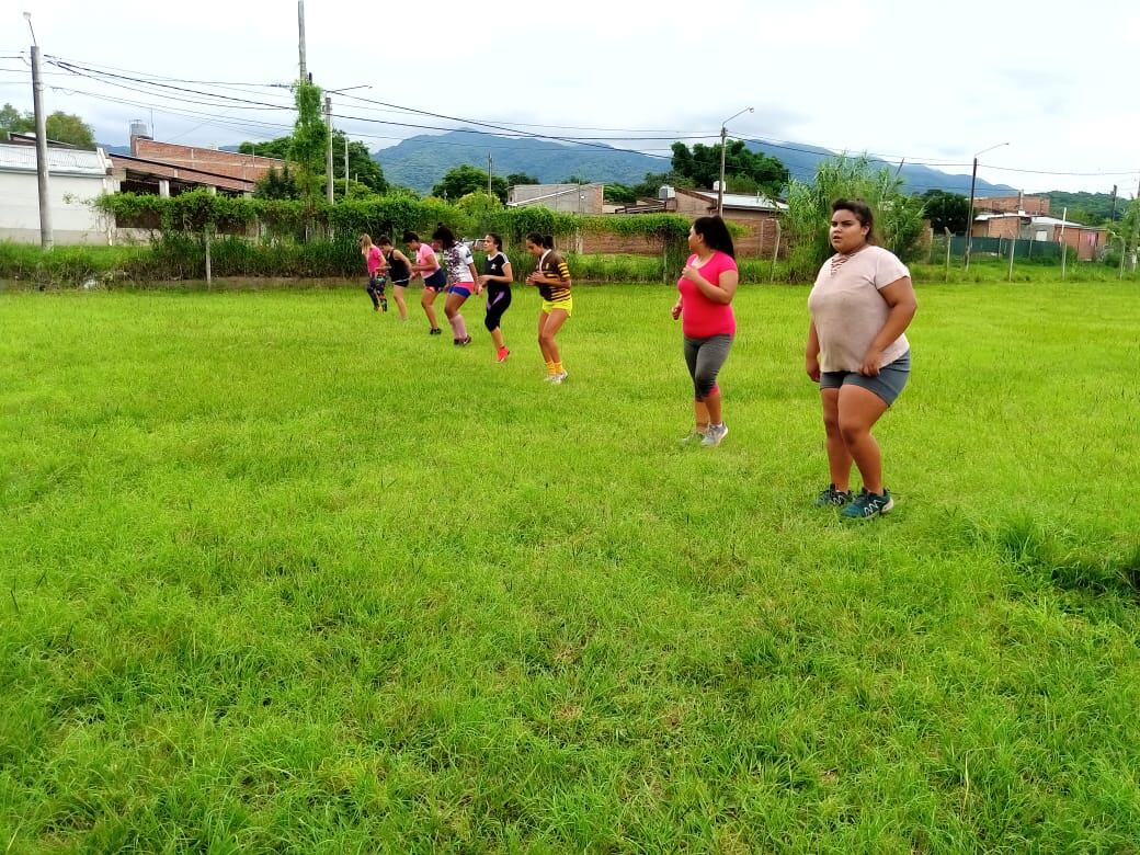 El plantel femenino de Tafí Viejo Rugby Club comenzó la puesta a punto esperando la vuelta de la competencia oficial.