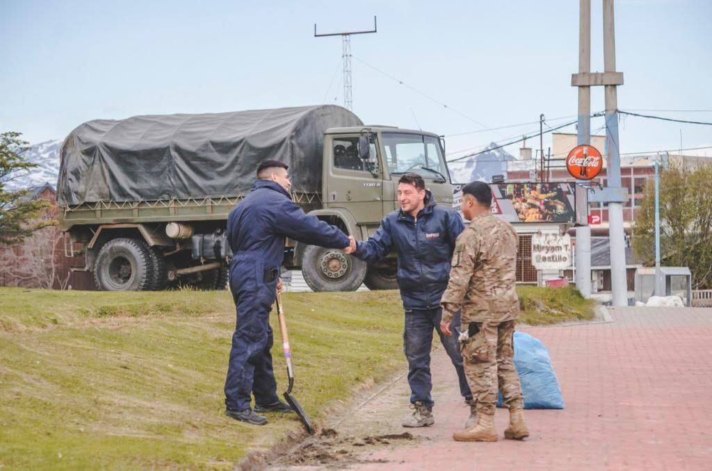 La Municipalidad y la Armada comenzaron jornadas para embellecer Ushuaia