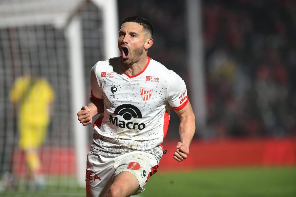 Video: El golazo de Adrián Martínez sobre la hora que le dio la victoria a Instituto ante Lanús