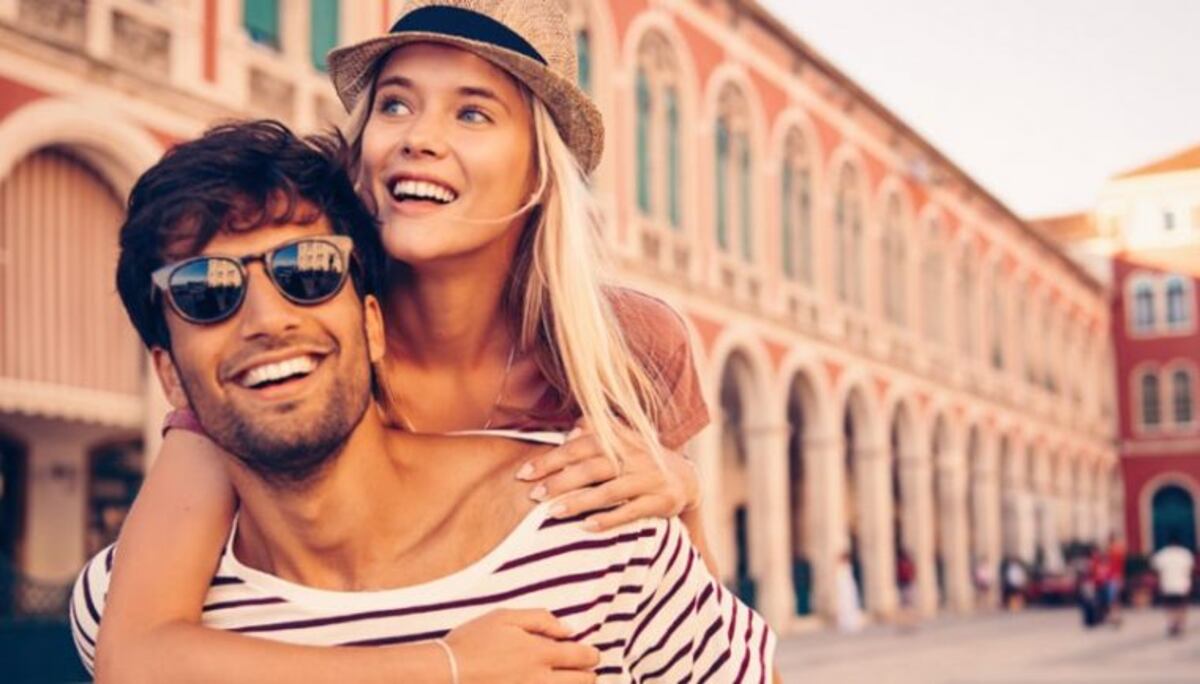 Cuatro indicios para descubrir si un hombre te ama o solo es atracción física