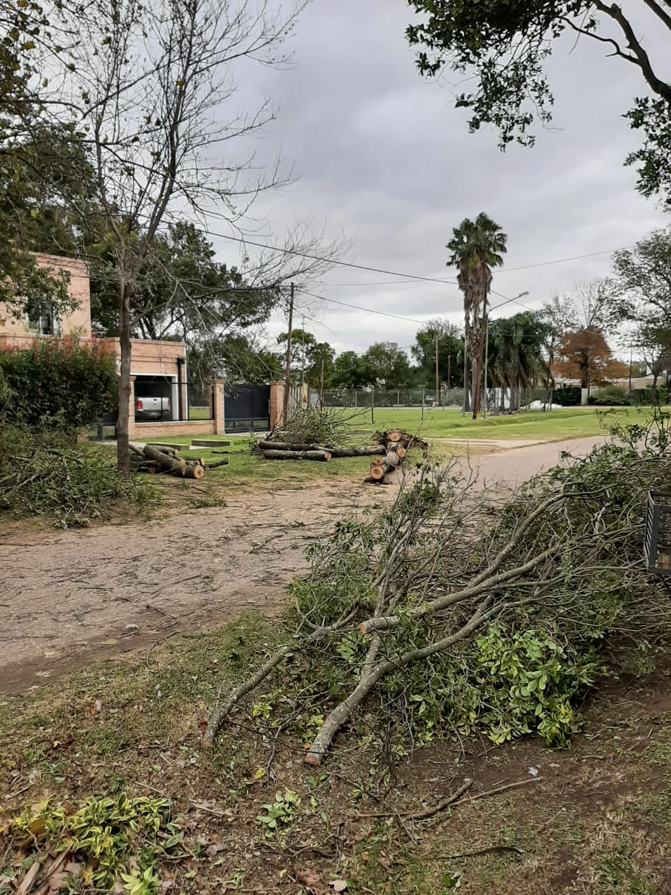 Los fuertes vientos trajeron complicaciones en Rafaela