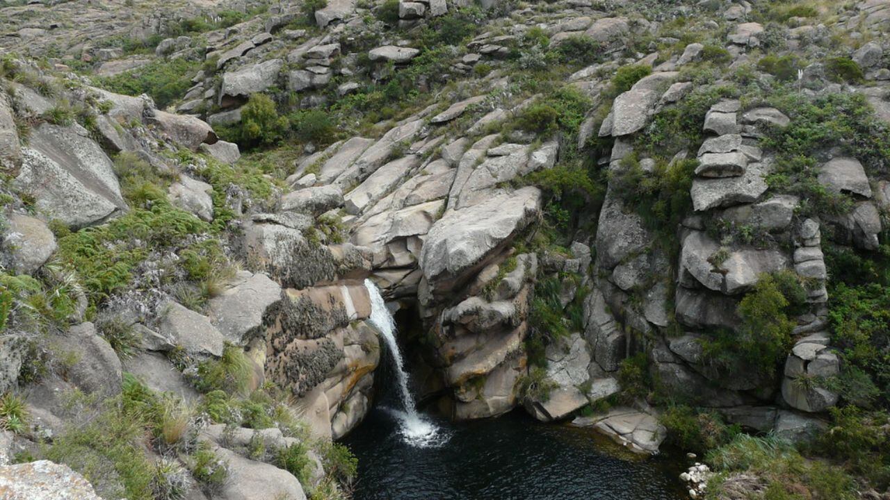 Balneario y cascada, la "villa del silencio" en Córdoba.