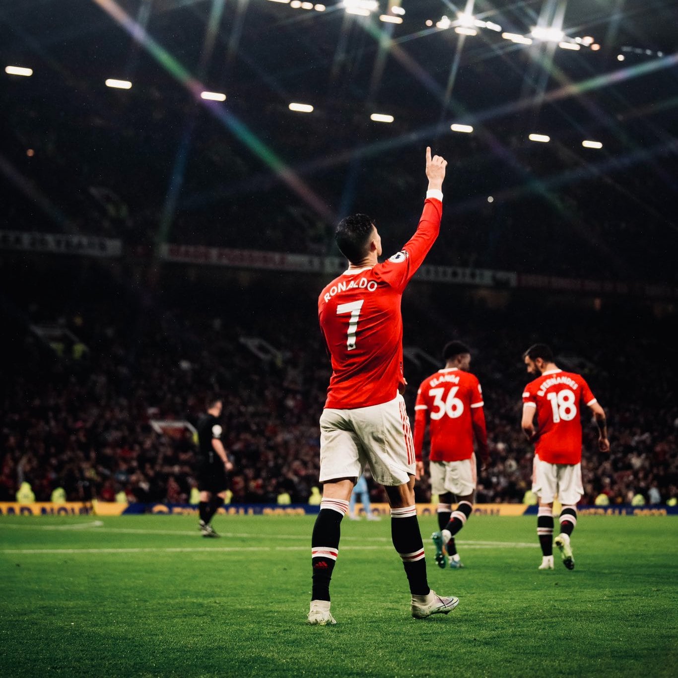 Cristiano Ronaldo festeja su gol ante el Brentford.