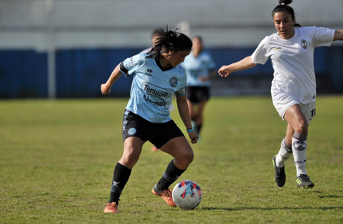 La Pepa Gómez manejó los hilos del equipo celeste ante Atlas por la fecha 10 de la Primera B de AFA