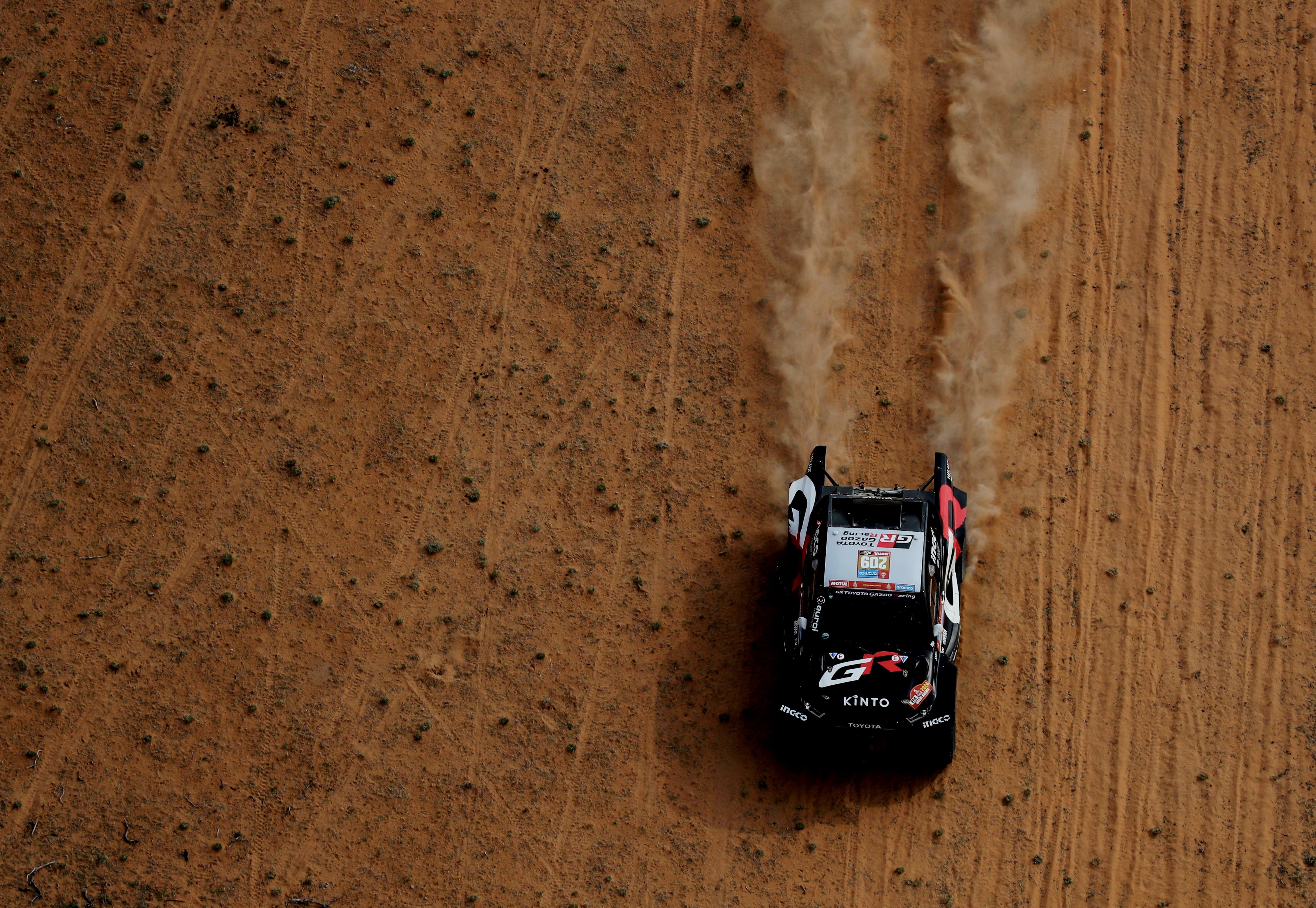 Giniel De Villiers. En su vigésimo primer Dakar, el ganador de 2009 fue protagonista desde el comienzo con Toyota.