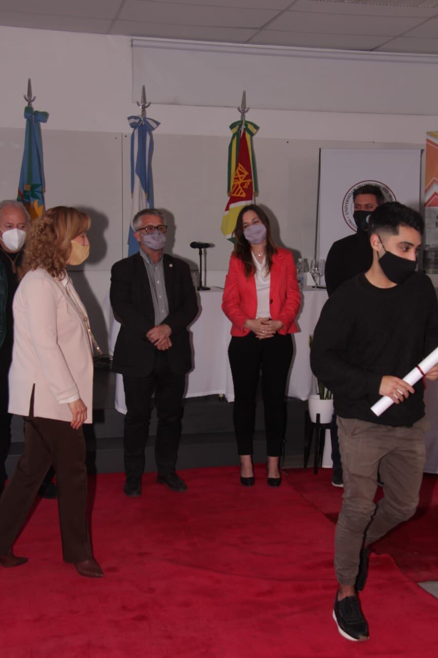 Acto de Colación de grado y entrega de diplomas en Cresta