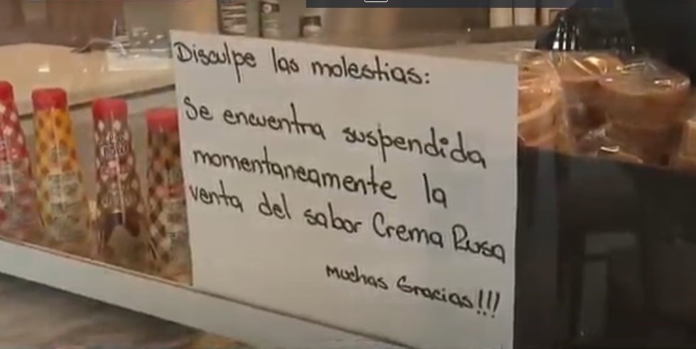 El dueño explicó que es su forma de repudiar la guerra.