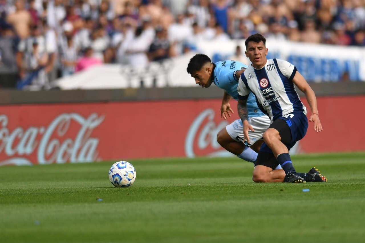 Talleres y Belgrano, en duelo por la fecha 17 de la Liga Profesional en el Kempes. (Facundo Luque / La Voz)