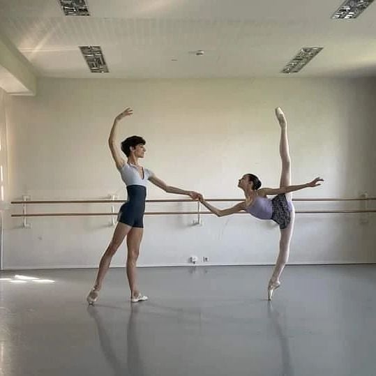 La joven santafesina sorprende con sus dotes para la danza a muy corta edad