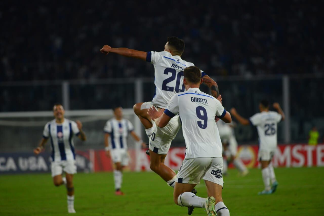 Talleres y São Paulo, en duelo por la primera fecha del Grupo B de la Copa Libertadores 2024. (Nicolás Bravo / La Voz)