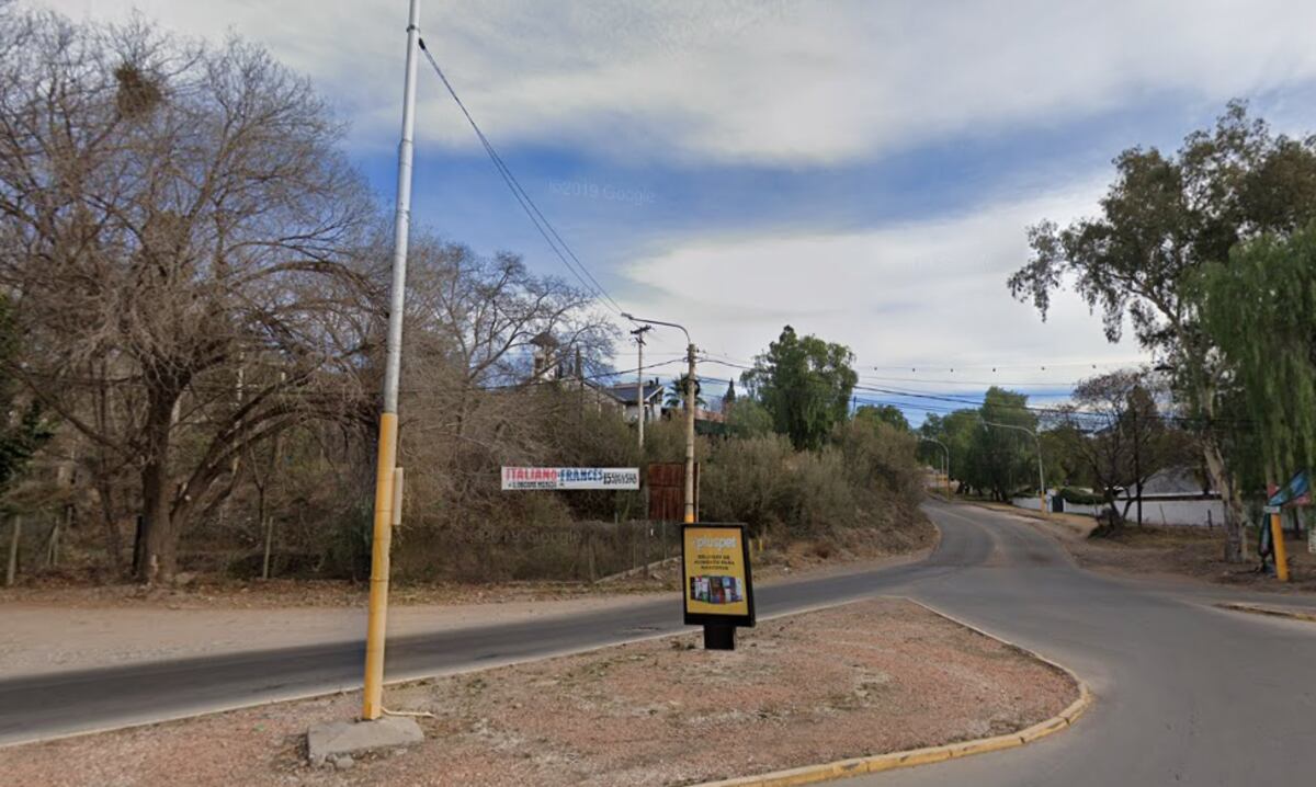 Asaltaron a un hombre de 70 años en su casa de Chacras y se llevaron tres armas, joyas de oro y $50.000