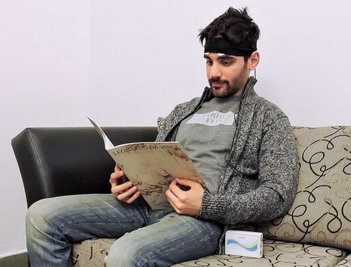 Innovación cordobesa: una vincha podría reducir los dolores de la migraña