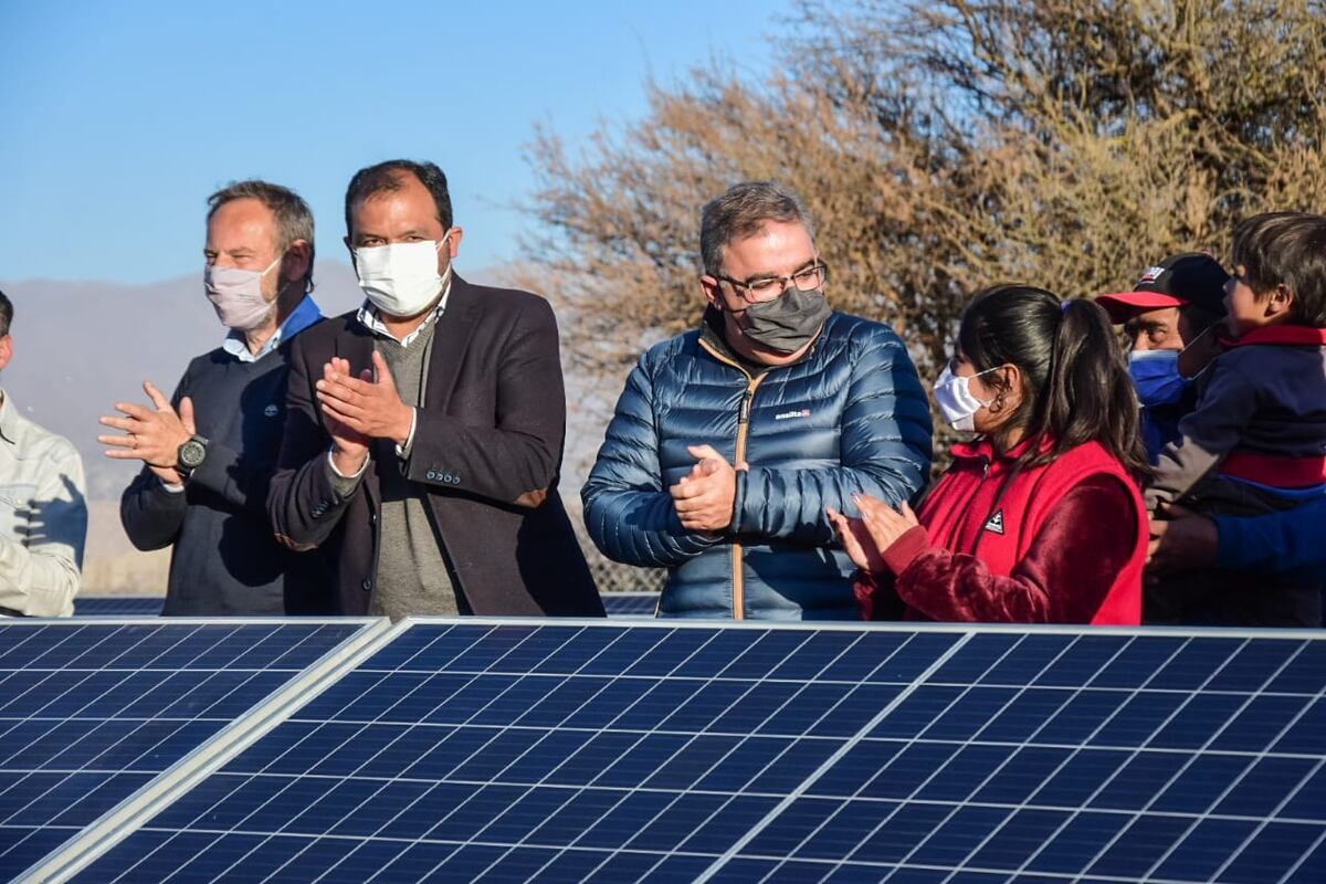 Inauguraron el primer pozo de riego con energía solar en Santa María