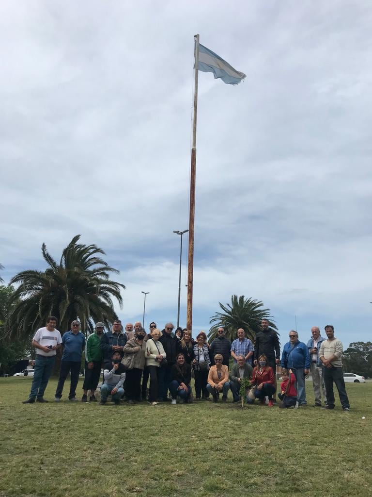 "Venimos atravesando momentos difíciles por la pandemia, y necesitábamos poner en valor nuevamente el rol comunitario y solidario de las y los fomentistas", manifestaron.