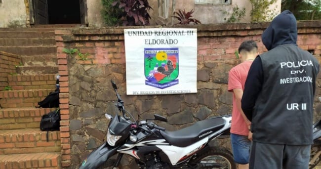 Recuperan dos motocicletas que habían sido robadas en Eldorado.