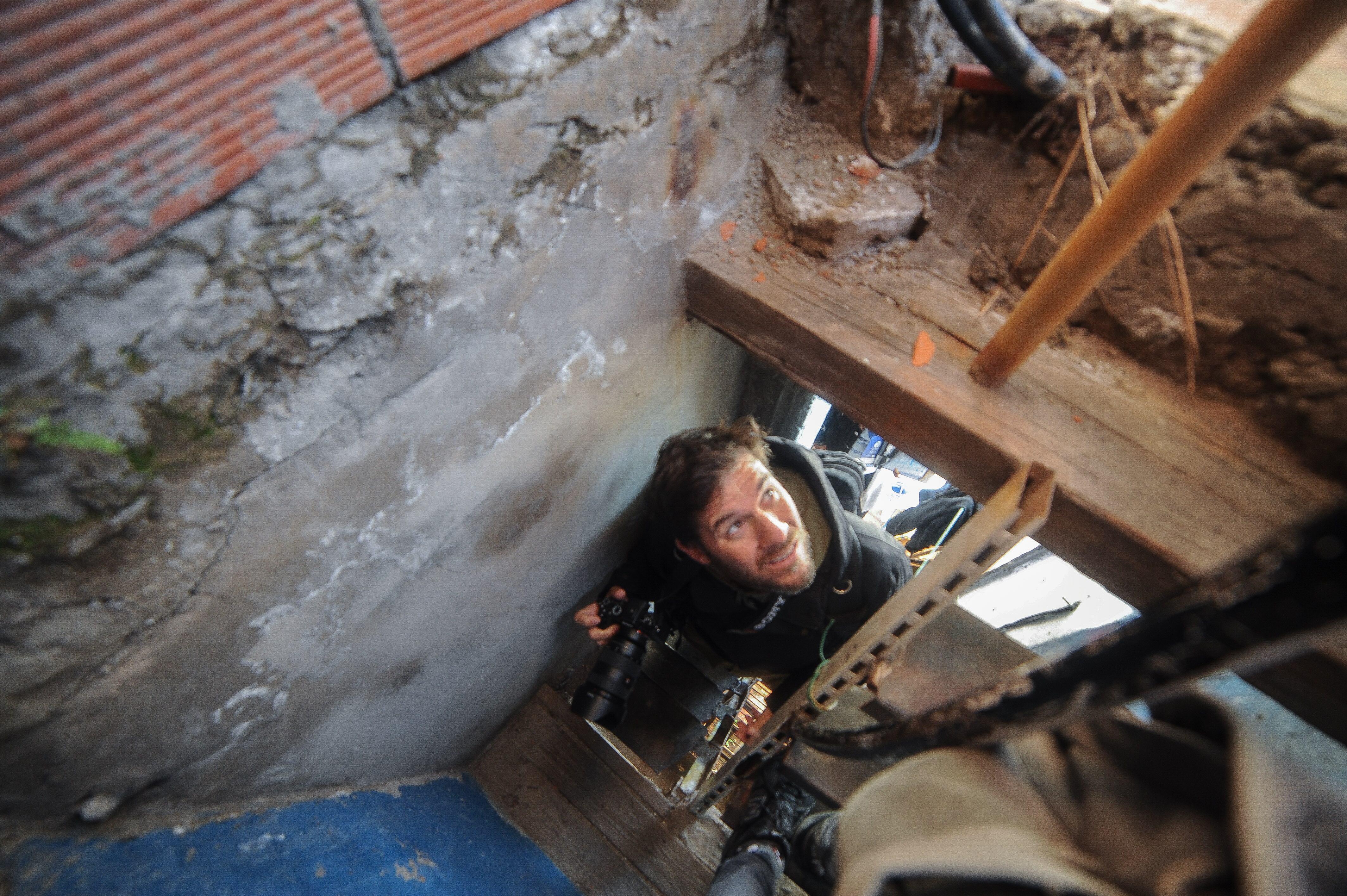 Censo 2022 en el Barrio 31 Padre Mugica
de Retiro, Ciudad de Buenos Aires
El censo lo realizan los propios vecinos del barrio.
Foto Federico Lopez Claro