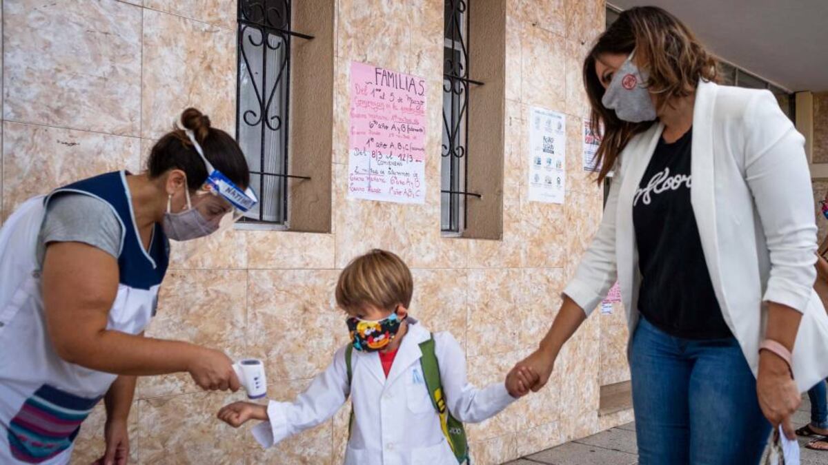 Coronavirus: desde el Gobierno porteño aseguran que el contagio en las escuelas “sigue bajo”