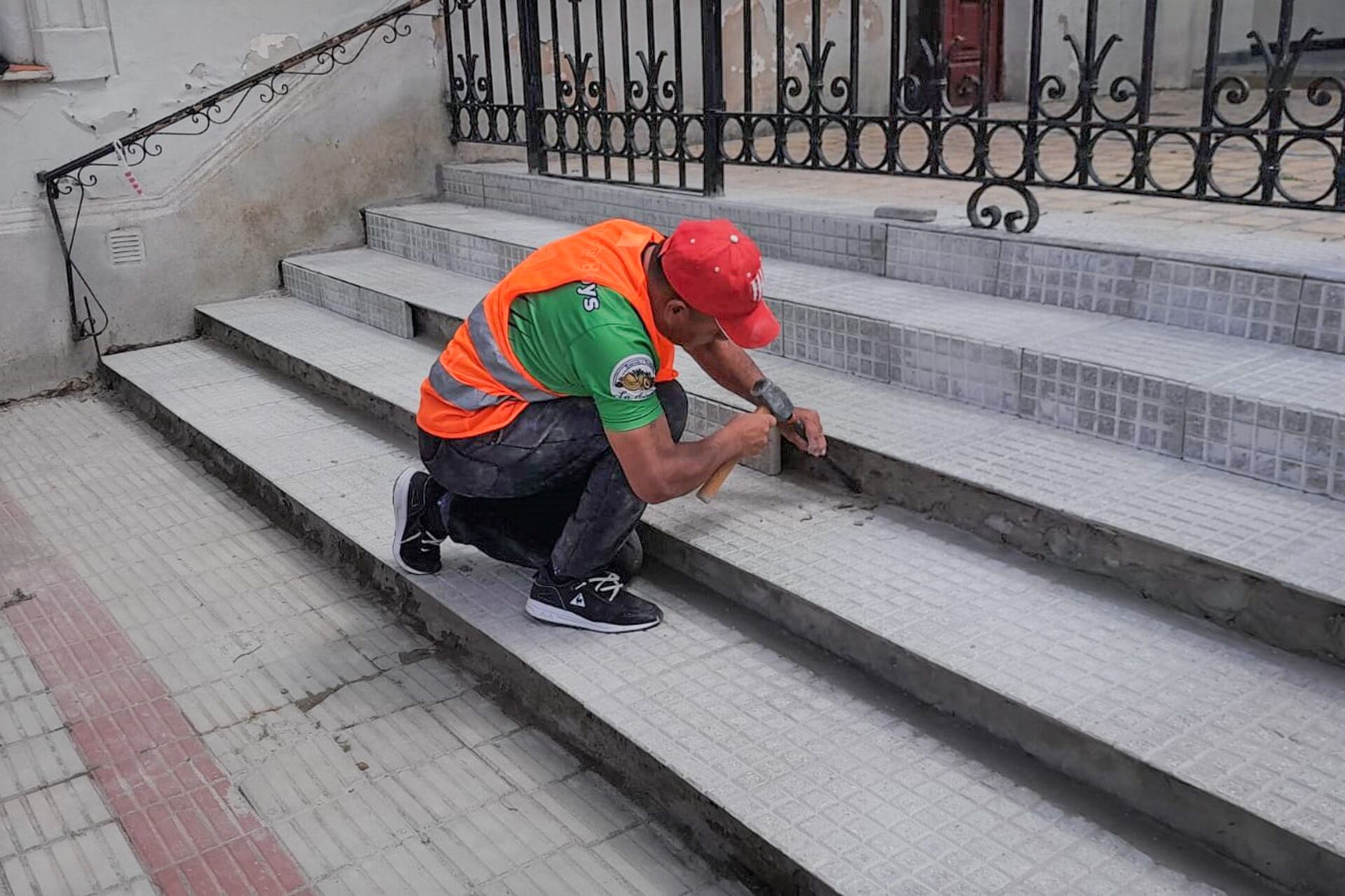 Internos de la Unidad Penal N° 7 de Gualeguay realizan trabajos de refacción en una Iglesia