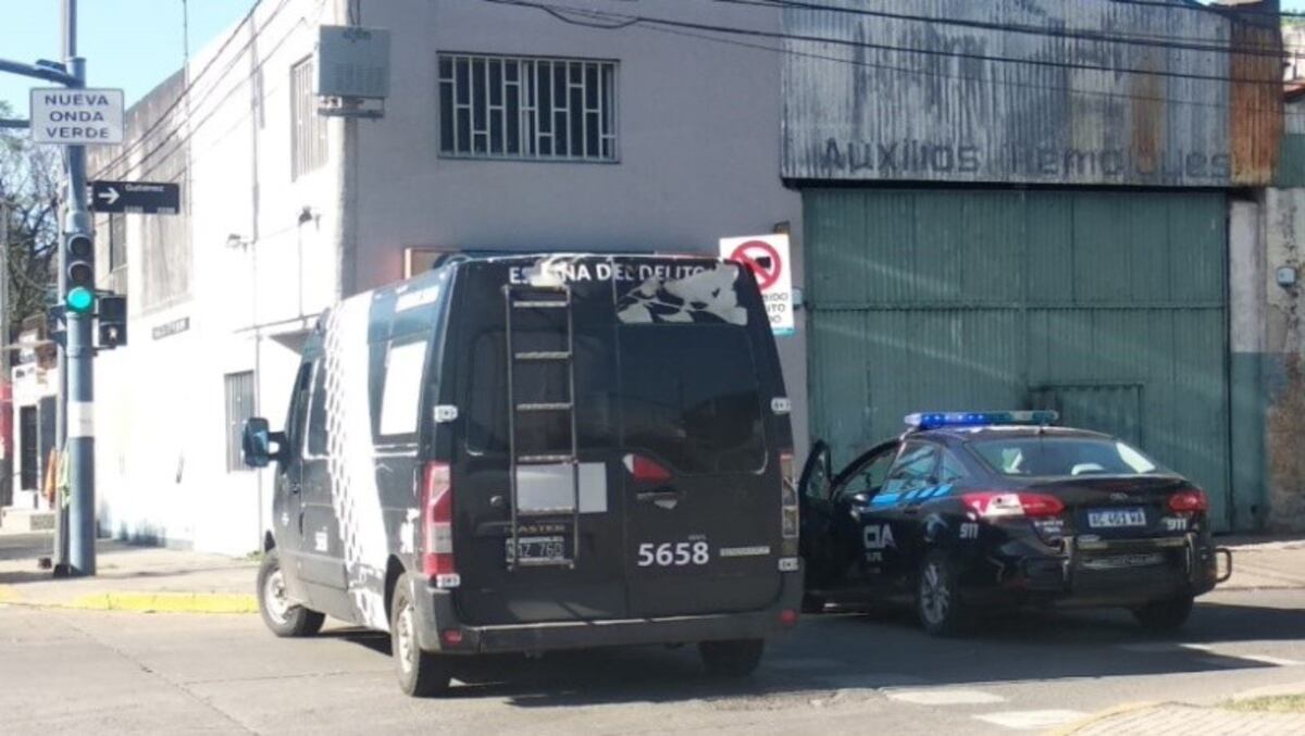 Hallan el cuerpo sin vida de un hombre: lo habían apuñalado en el cuello