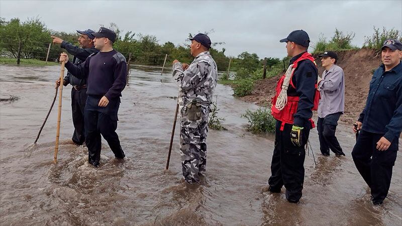 Pueblos tapados de agua, evacuados y rutas cortadas en Entre Ríos