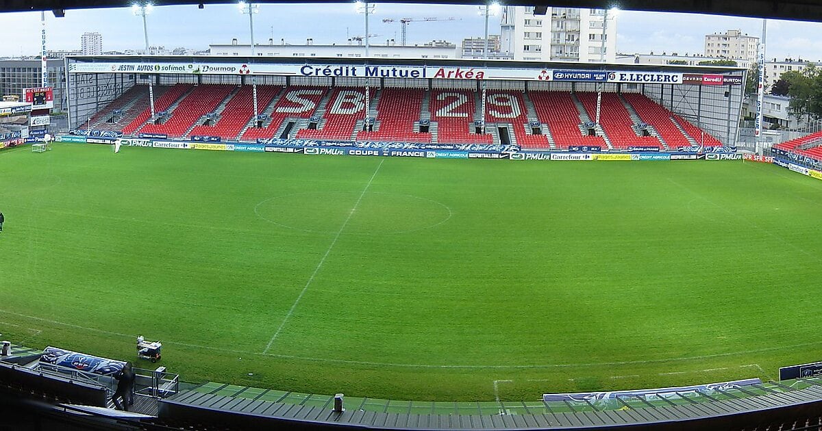 El Estadio Francis Le-Blé, donde PSG visitará al Brest.