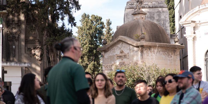 Cómo visitar el cementerio San Jerónimo.