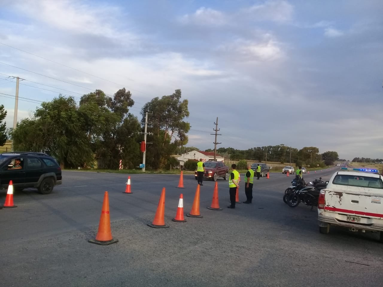 Operativos de tránsito en el ingreso a Tres Arroyos, en Reta y Balneario Orense