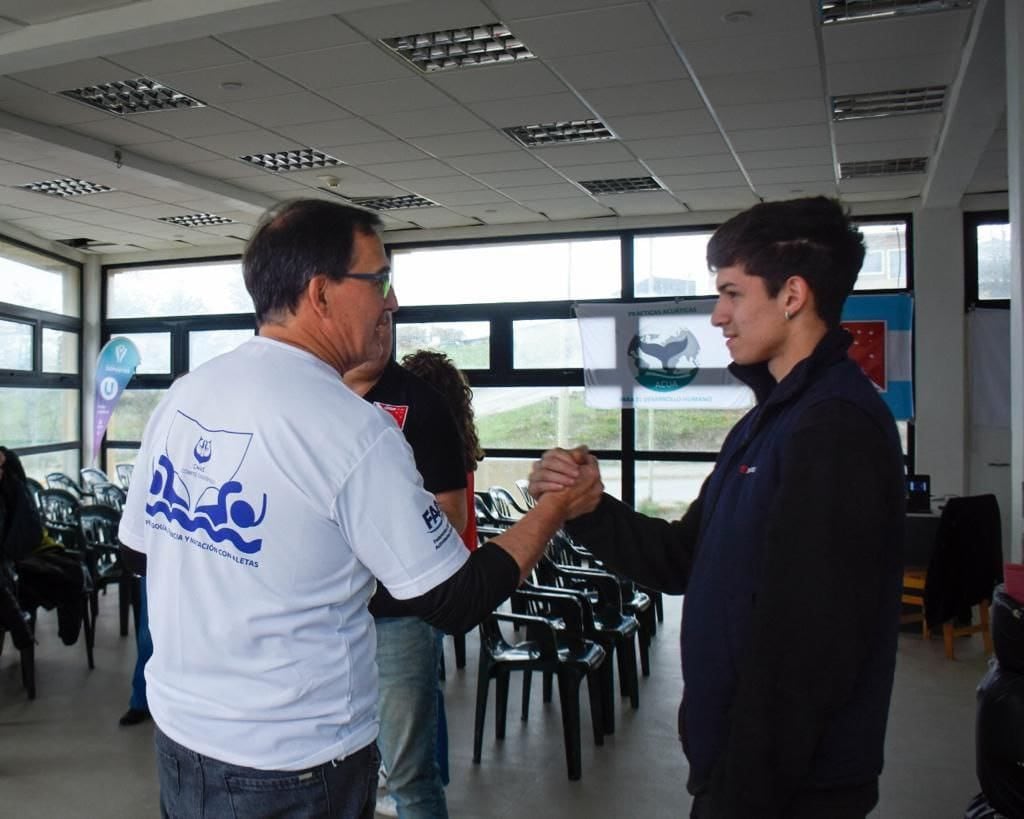 Gran participación de concurrentes en la capacitación en buceo