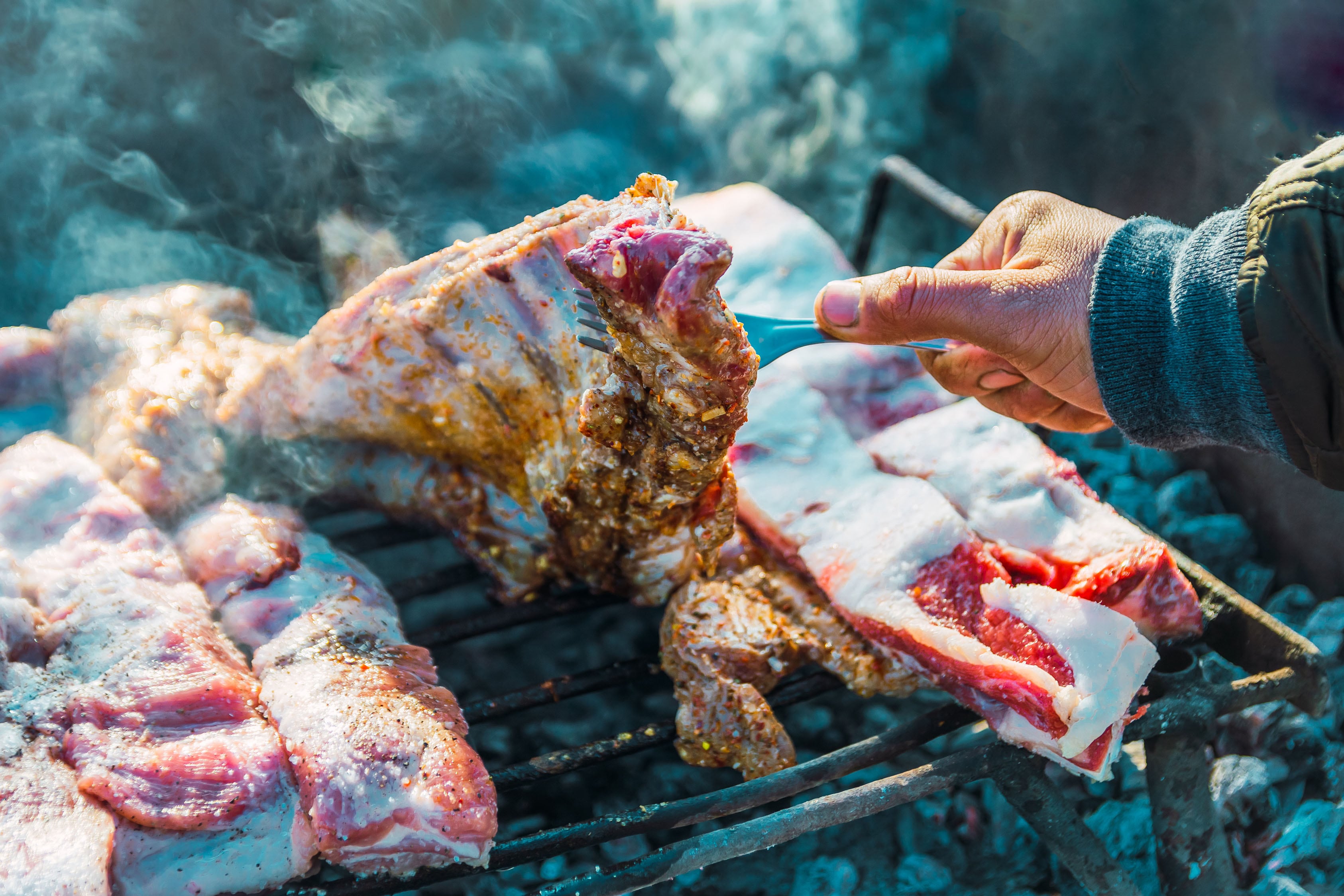 Hacer un asado el mes pasado costaba 4,5% menos que en abril.