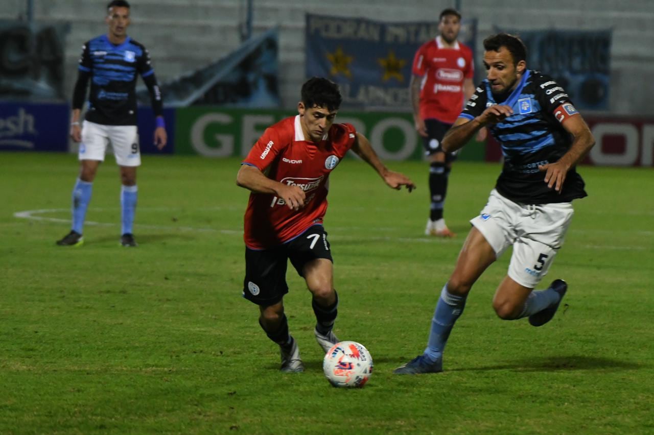 Ulises Sánchez, uno de los mejores de Belgrano en su visita a Río Cuarto. (Foto: Tomy Fragueiro)