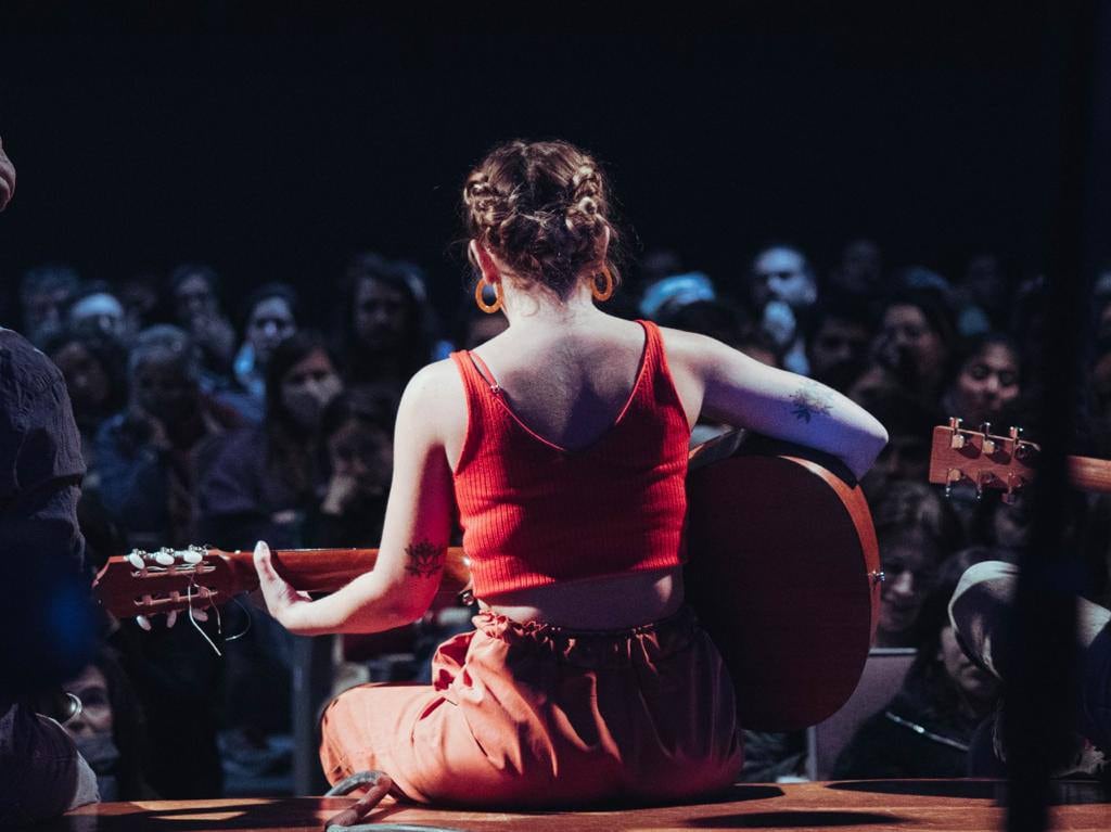 La artista presentó un concierto en el marco del Mes de la Mujer.