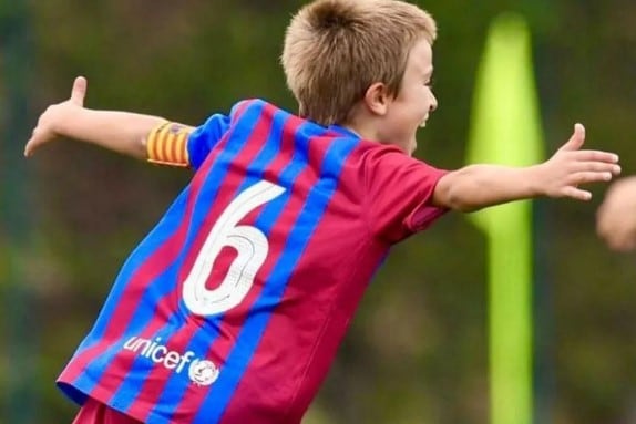 Pedro Juárez, el salteño de 8 años, marcó su primer gol este año en las inferiores del Barcelona.