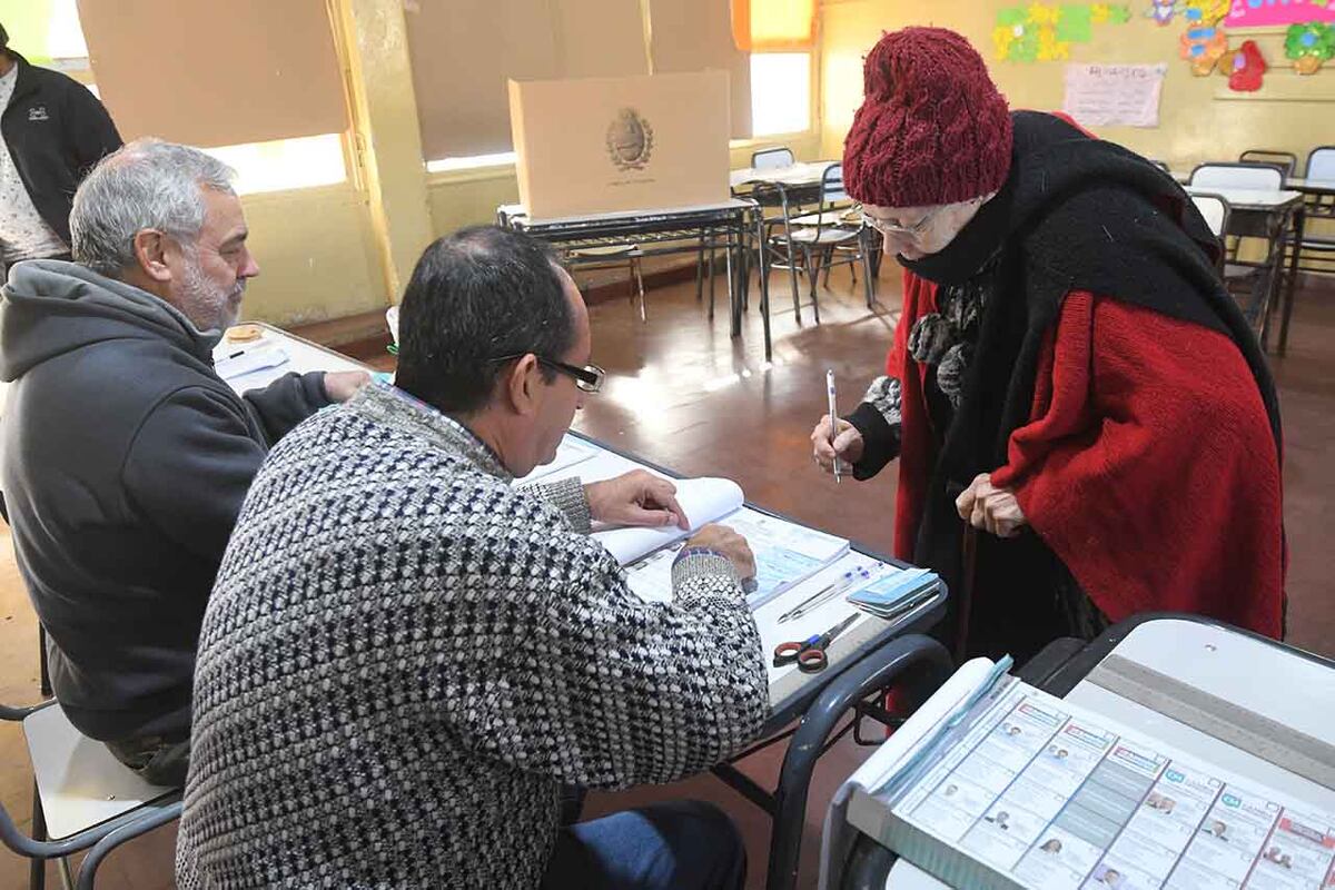 Elecciones 2023 en Córdoba: desde el miércoles extenderán el horario de atención para retirar los DNI