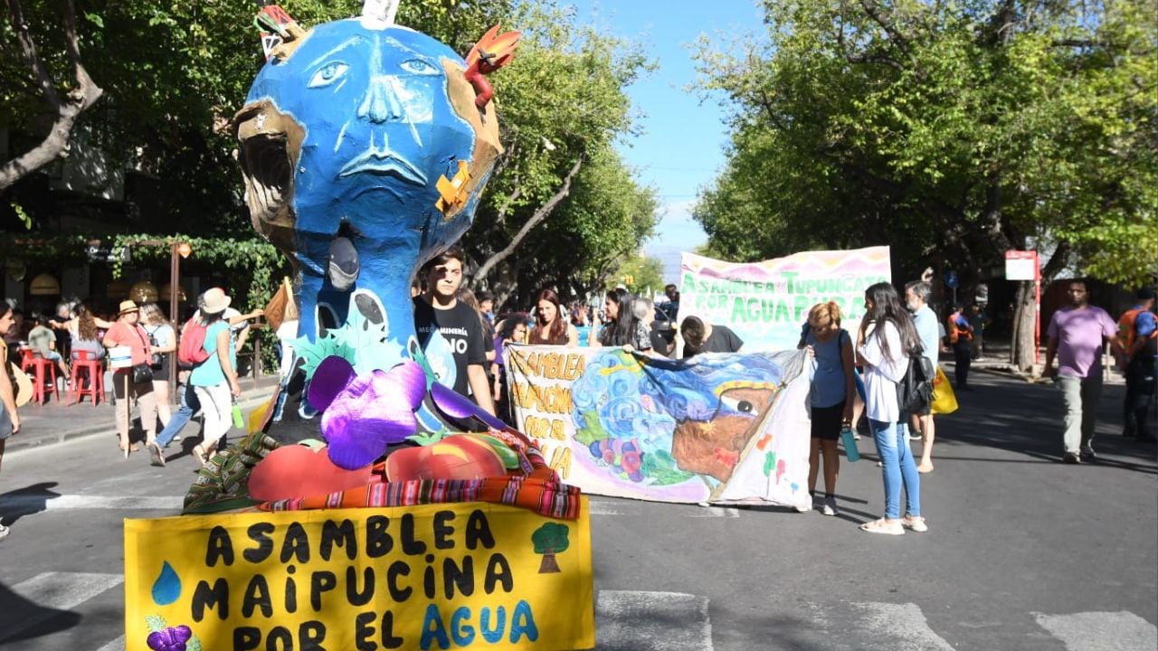 Protesta por el Agua en el Carrusel