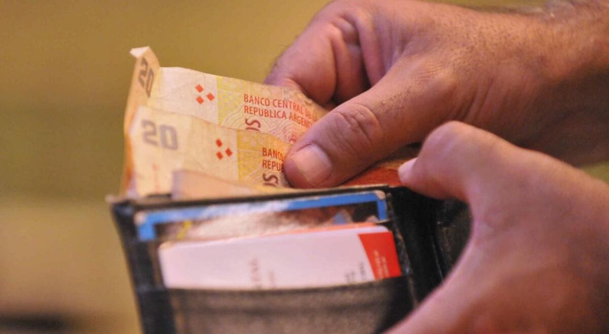 Según una encuesta, la gente no espera mejorar su situación económica en el futuro