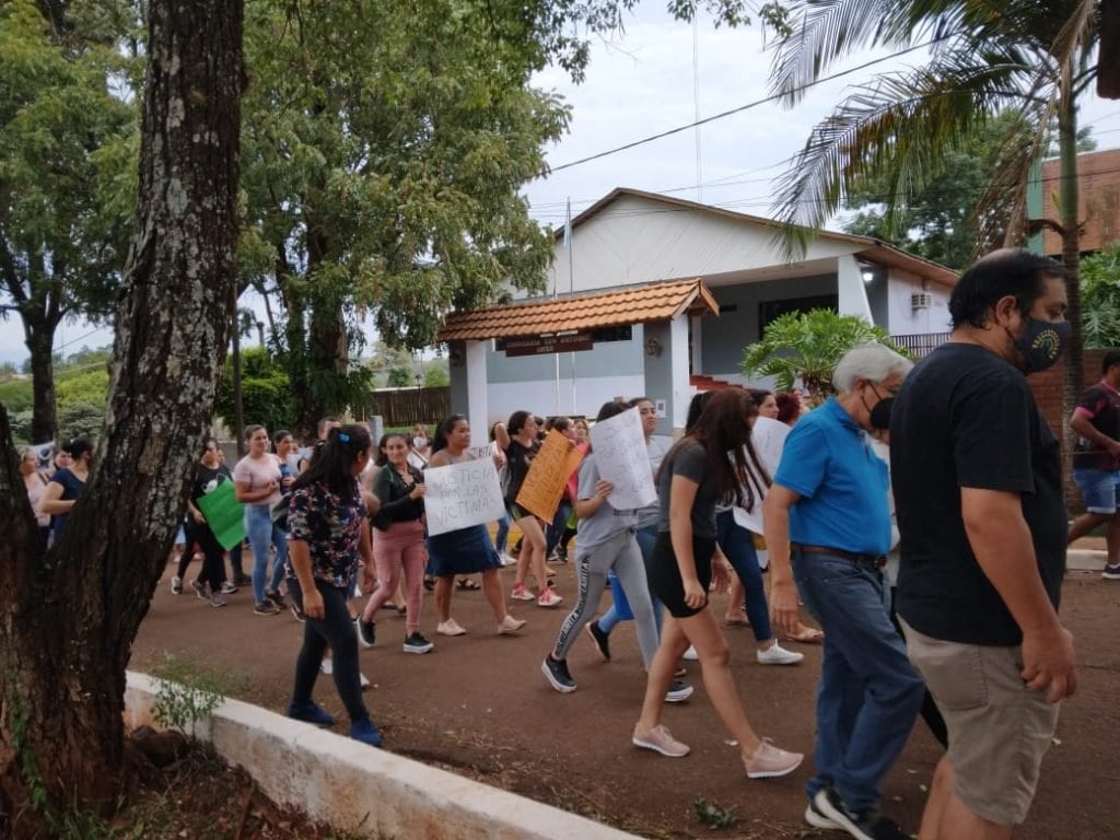 Marcharon pidiendo justicia por las víctimas del doble femicidio en San Antonio.