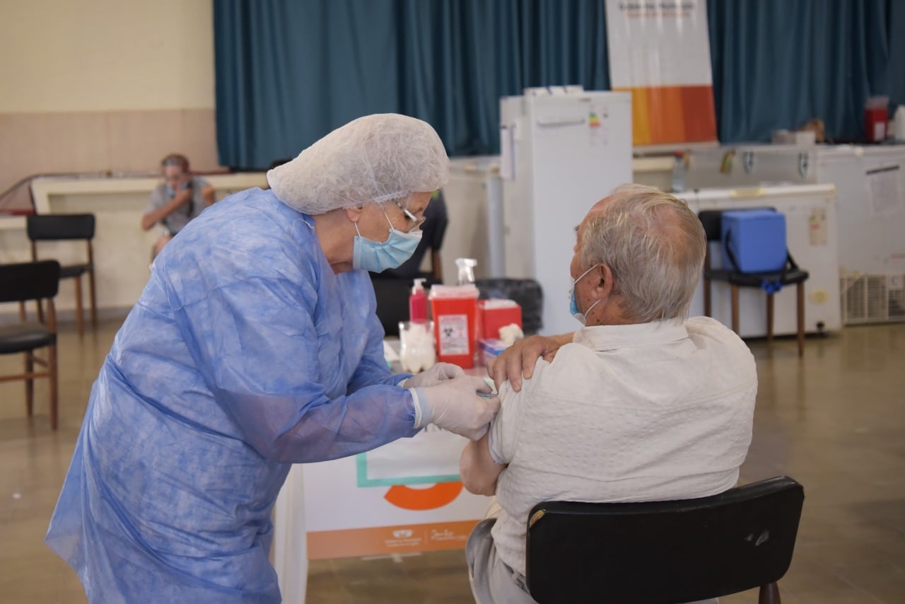 La ministra de Salud remarcó que hay una alta tasa de confianza en la vacuna y solo el 2% no. 