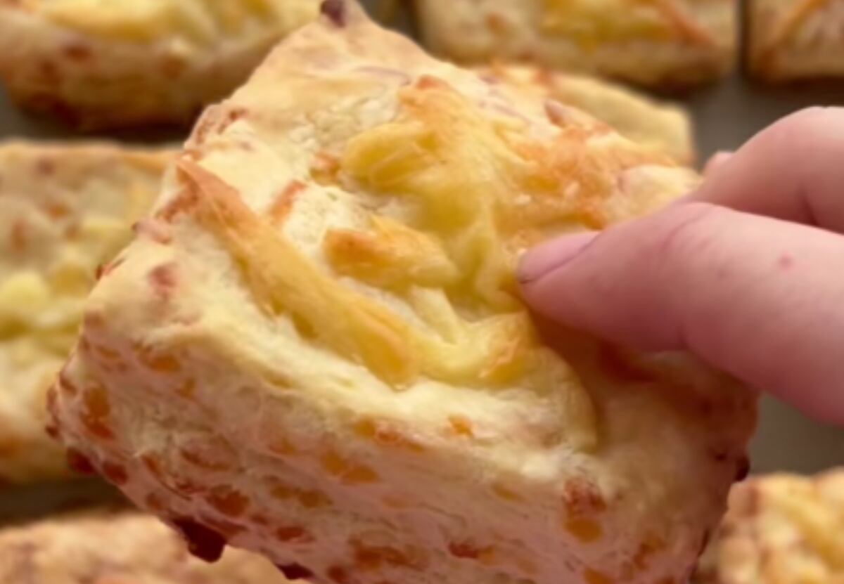 Cómo hacer scones de queso muy sabrosos con pocos ingredientes: receta ideal para acompañar los mates de la tarde