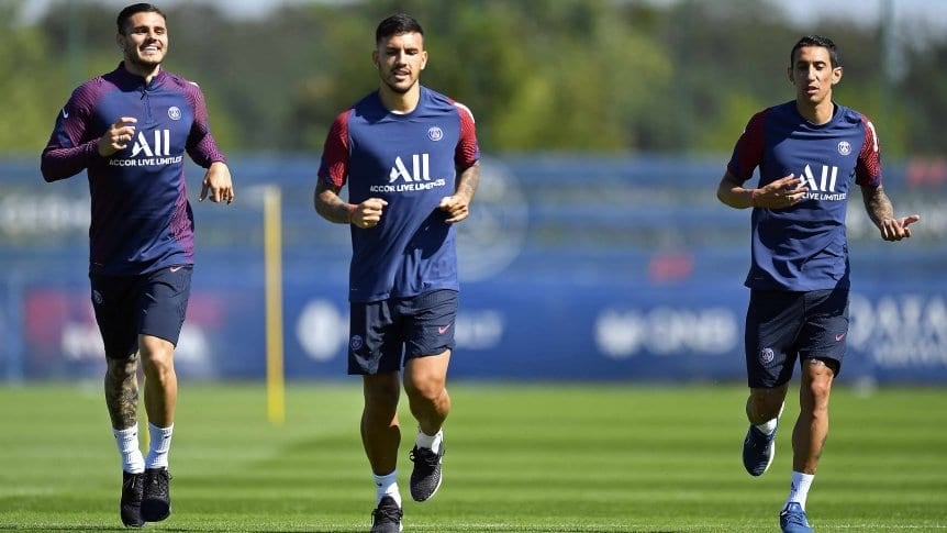 Muaro Icardi, Leonardo Paredes y Ángel Di MarÍa entrenando en el PSG.