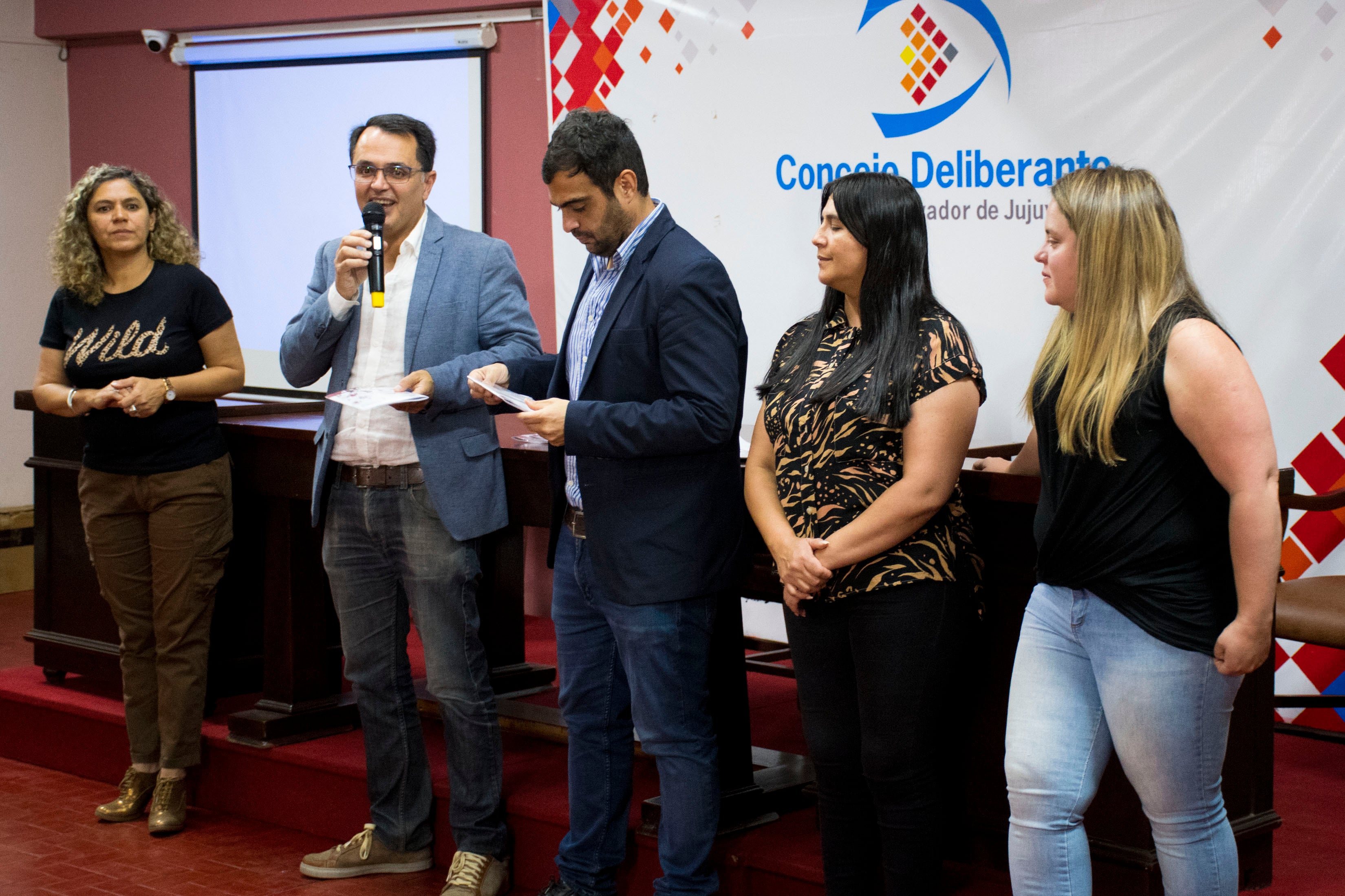 El concejal Lisandro Aguiar agradeció la visita de la delegación de la EET 1 y alentó a los alumnos a prepararse porque "la ciudad los va a necesitar para seguir desarrollándose y seguir creciendo".