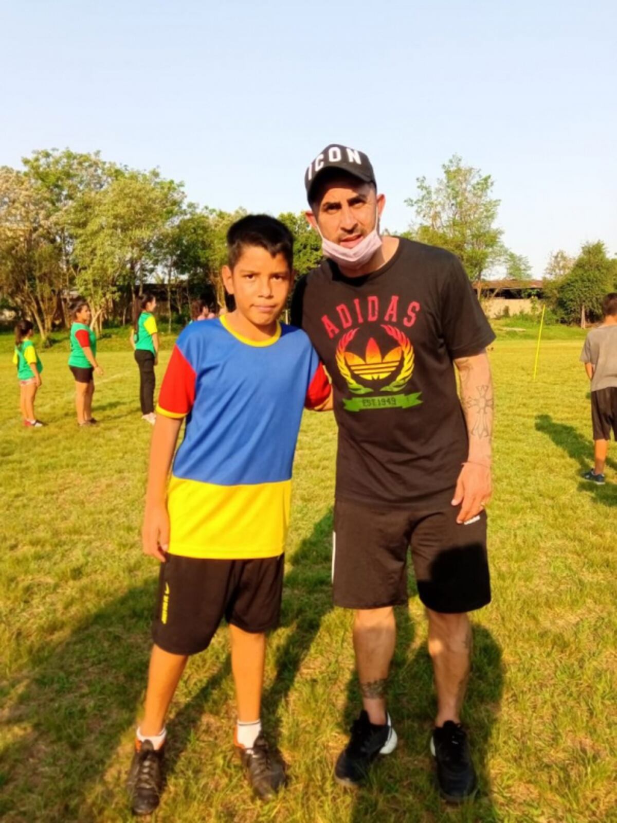 Daniel “Rolfi” Montenegro visitó Eldorado y brindó una clínica de fútbol