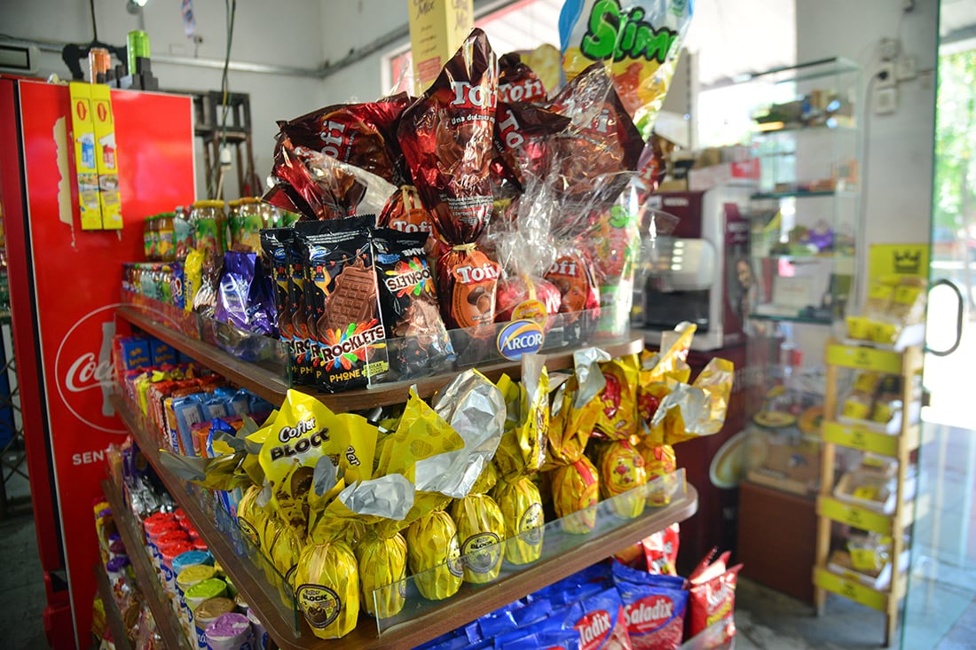 Los huevos de Pascua ocupan todos los comercios de Córdoba.