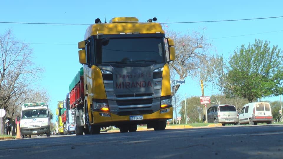 Homenaje a los transportistas de Pujato y un festejo local digno de imitar