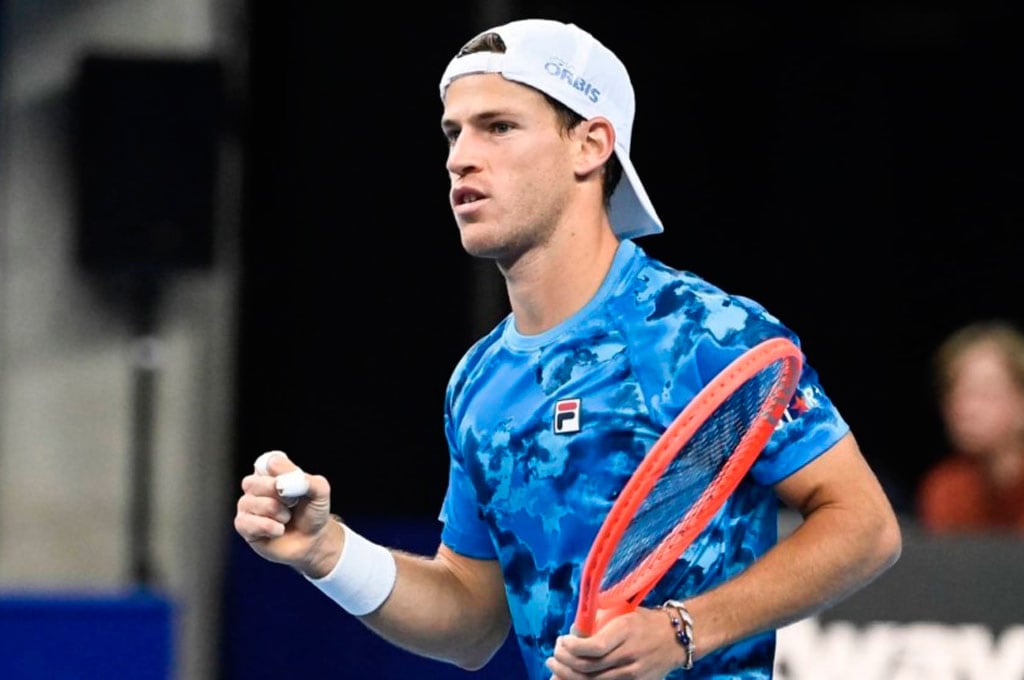 Diego Schwartzman debutó en el Masters 1000 de París con un triunfo ante John Millman.