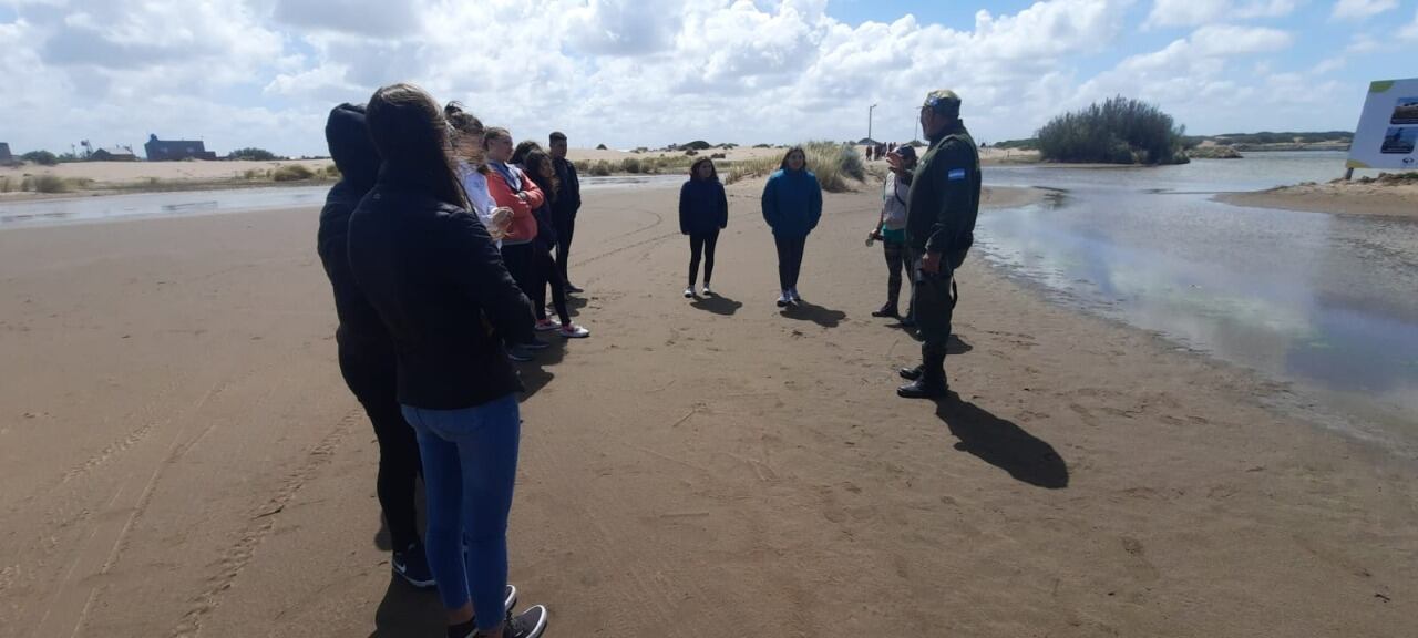 Alumnos de la Secundaria N° 2 de Tres Arroyos visitaron Reta